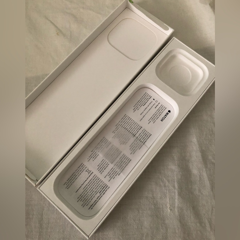 Apple Watch Empty Box - Picture 2 of 2